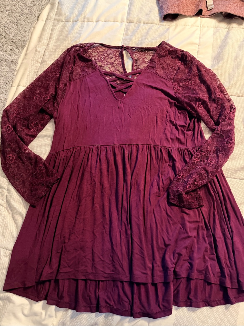 TORRID Women's Lace-Sleeve Tunic Top in Plum